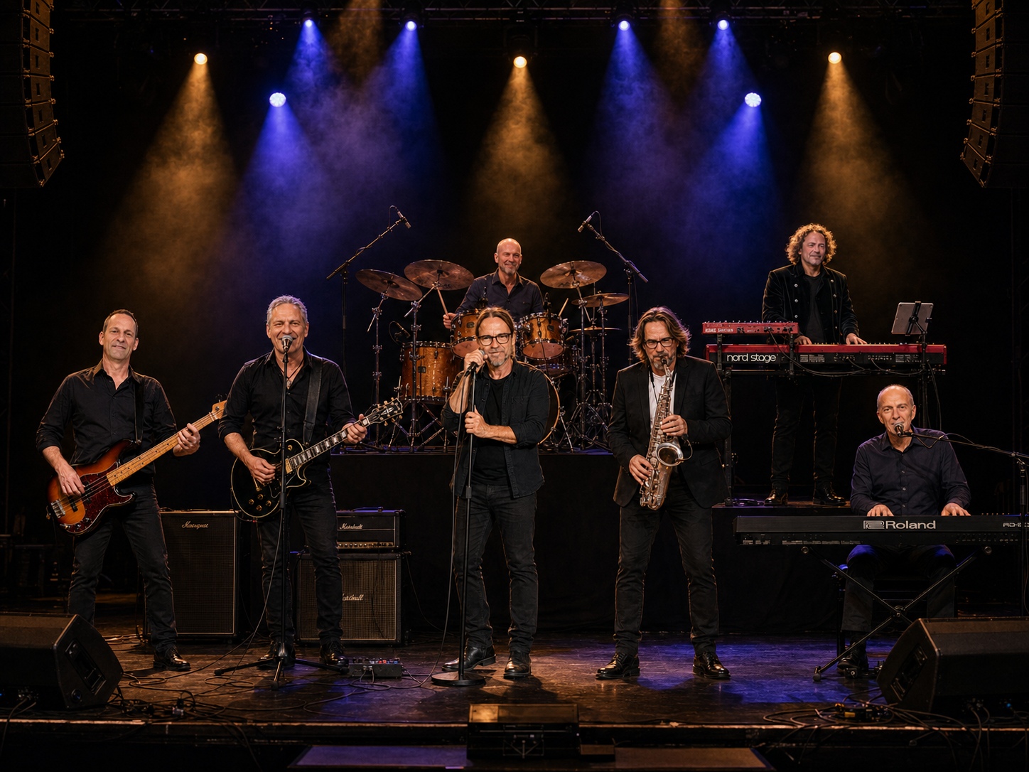 Superlogical live auf der Bühne
